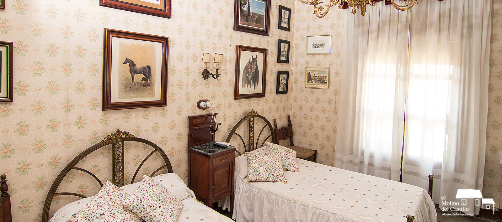 Cama habitación Moretilla. Casa el molino del castillo